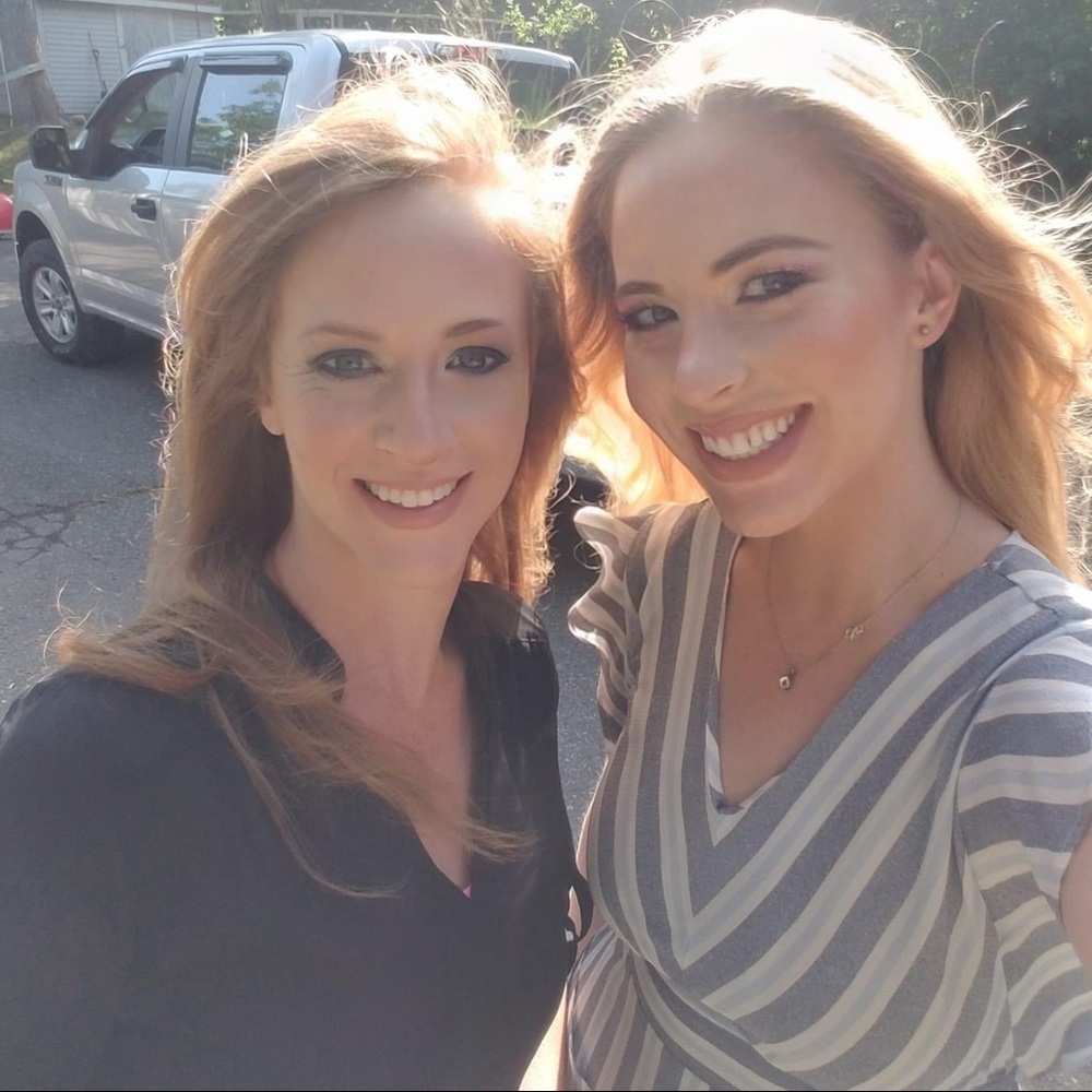 Meet your Posher, Julie and Kristin